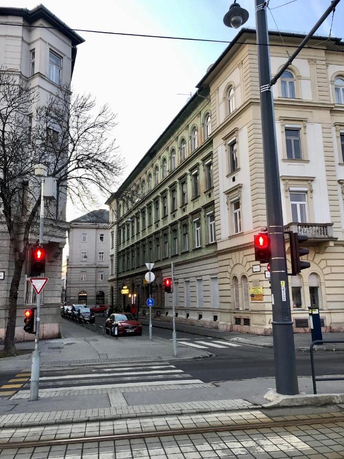 Buda Boutique Apartment Budapeste Exterior foto